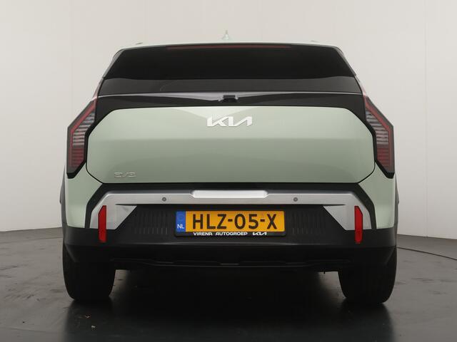 KIA EV3 Plus 81.4 kWh - Adaptive Cruise- Climate Control - Stoel/Stuurverwarming - Navigatie - Apple Carplay/Android Auto - Fabrieksgarantie tot 2032