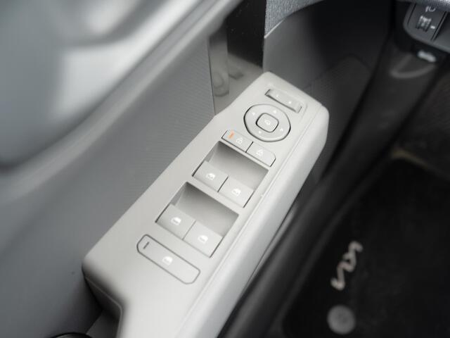 KIA EV3 Plus 81.4 kWh | Stoel en stuurverwarming | Navi | Dode hoek assistentie |