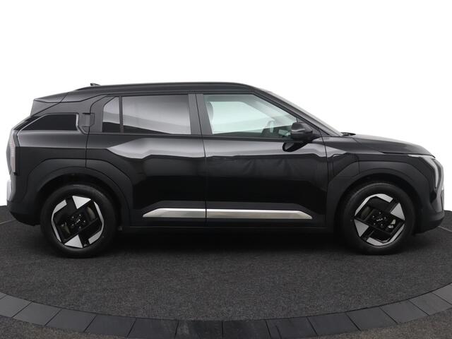 KIA EV3 Plus 81.4 kWh - Prijs incl. ¤3.000,- inruilpremie - Stoel/Stuur Verwarming - Climate Control - Draadloze oplader - Navigatie - Fabrieksgarantie tot 06-2033
