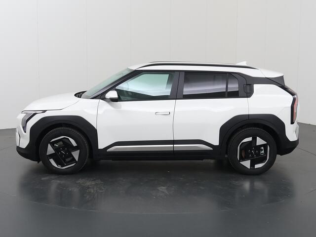 KIA EV3 Plus 81.4 kWh | Dodehoekassistentie | Privacy Glass | Stoel- en stuurwielverwarming | Dual Zone Climate Control | Draadloze oplader voor smartphone |