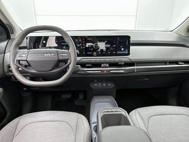 KIA EV3 Air 58.3 kWh Navigatie | Climate Control | Achteruitrijcamera **VOORRAAD**