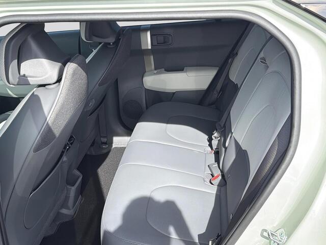 KIA EV3 GT-Line Business Edition 81.4 kWh | Black Edition | Ambient lighting | 20" Lichtmtalen velgen | Privacy Glass | GT-Line interieur | Stoel- en stuurwielverwarming |