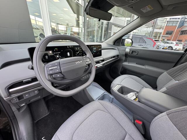 KIA EV3 Air 58.3 kWh €32.995,- RIJKLAAR! Nu €4.000,- voordeel! Diverse kleuren ! Nu extra scherp geprijsd! Informeer naar de actievoorwaarden !