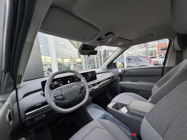 KIA EV3 Air 58.3 kWh €32.995,- RIJKLAAR! Nu €4.000,- voordeel! Diverse kleuren ! Nu extra scherp geprijsd! Informeer naar de actievoorwaarden !