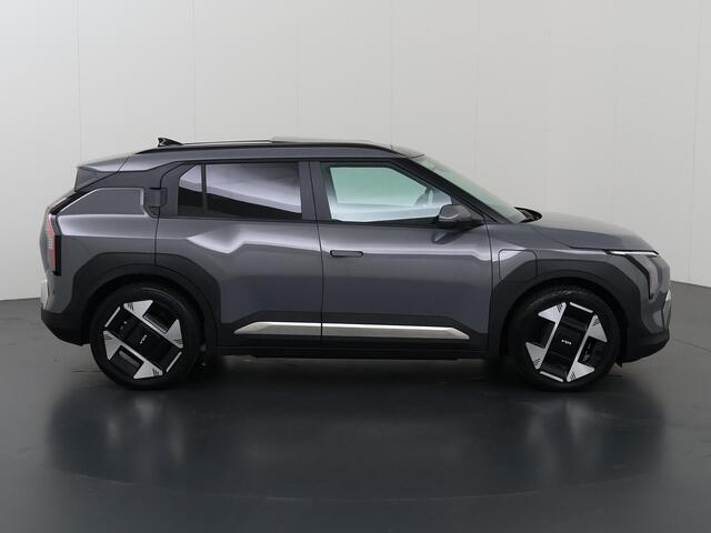 KIA EV3 Plus Advanced 81.4 kWh | Panoramaschuifdak | 19" velgen | Harman Kardon | Privacy Glass | Stoel- en stuurwielverwarming |