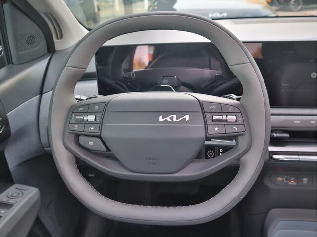 KIA EV3 Plus Advanced 58.3 kWh Nieuw te bestellen! | Navigatie | Stoel+Stuurverwarming | Leder | LED | Pano-dak | Tot 10jr. Garantie |