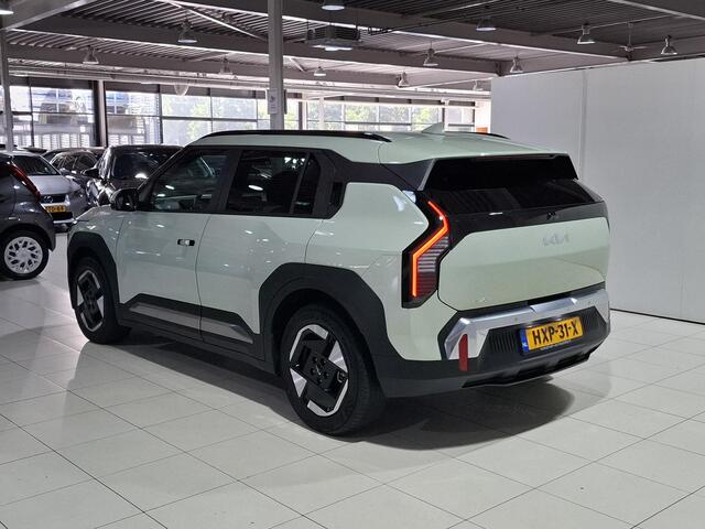 KIA EV3 Plus 81.4 kWh Stoel en Stuur verwarming, Apple Carplay/Android Auto, Navigatie, Camera.
