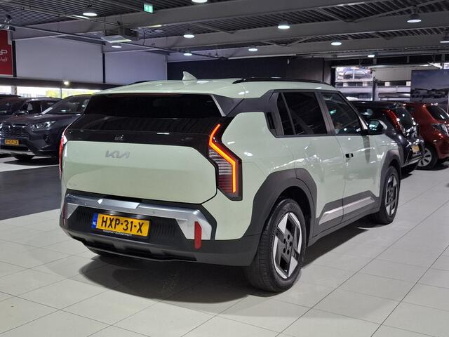 KIA EV3 Plus 81.4 kWh Stoel en Stuur verwarming, Apple Carplay/Android Auto, Navigatie, Camera.