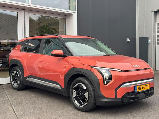KIA EV3 Plus 81.4 kWh | Dodehoekdetectie | Stoel/stuurverwarming | Keyless Entry | Parkeersensoren V + A