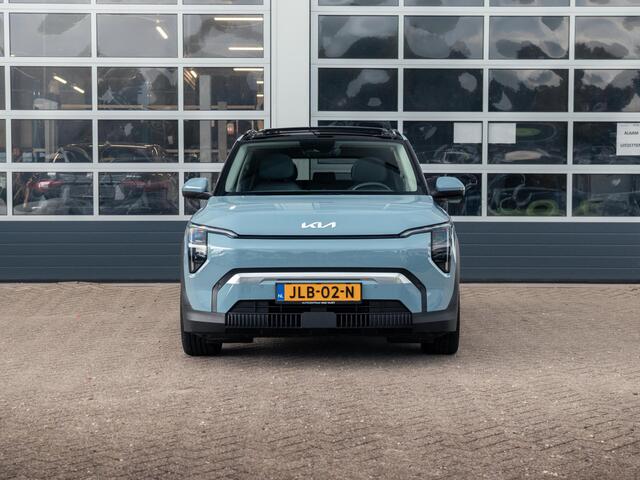KIA EV3 Plus Advanced 81.4 kWh l Long range l Schuifkantel dak l Stoel en stuurwielverwarming l Lederlook bekleding l Accu SOH 99,1 % l – foto 2