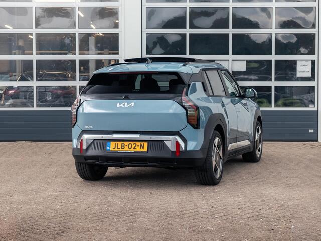 KIA EV3 Plus Advanced 81.4 kWh l Long range l Schuifkantel dak l Stoel en stuurwielverwarming l Lederlook bekleding l Accu SOH 99,1 % l – foto 5
