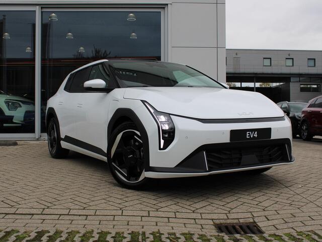 KIA EV4 Plus Advanced 81.4 kWh Direct leverbaar | Pano dak | Elektrische kofferbak | lage bijtelling!