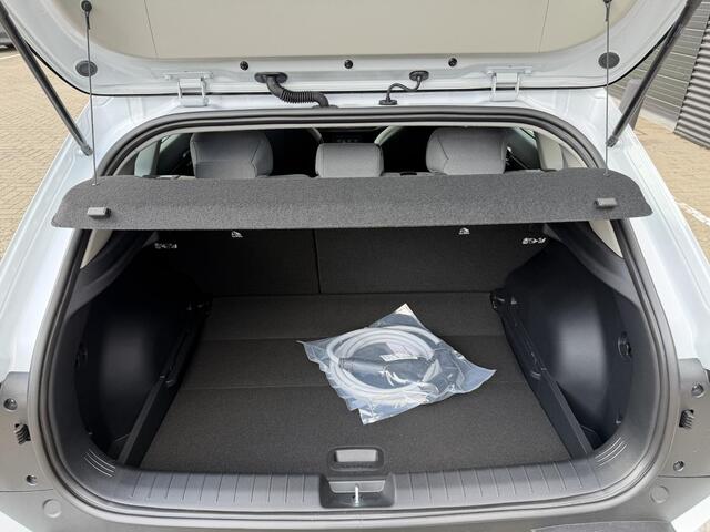 KIA EV4 Air 58.3 kWh | Adaptieve cruise control | Stoel- en stuurwielverwarming | Dual zone climate control | Achteruitrijcamera | Ambient lighting |