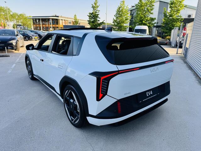KIA EV4 Plus Advanced 58.3 kWh Voordeelauto ! Vlot rijden ! 02-04-2026 Geregistreerd !