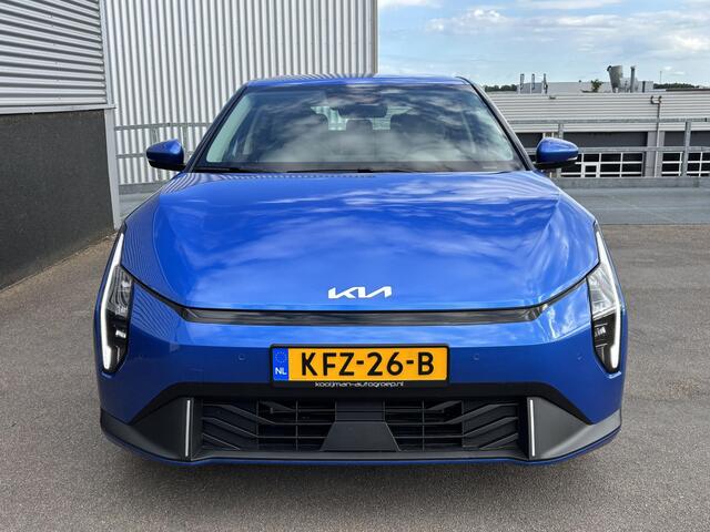 KIA EV4 Air 81.4 kWh Zo goed als nieuw, Stoel- & Stuurwiel verwarming, NL-auto! Parkeersensoren, Navigatie