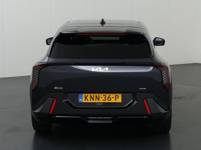 KIA EV4 GT-Line Business Edition 81.4 kWh | Navigatie | Cruise Control Adaptief | Stoel/Stuurverwarming | Climate Control | Parkeercamera | 19" LM velgen | LED | Apple Carplay/Android Auto | Keyless Entry/Go |