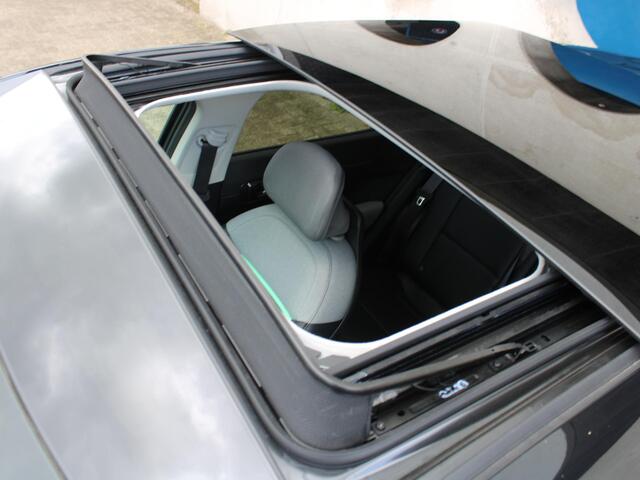 KIA EV4 Plus Advanced 58.3 kWh | PANORAMSICH SCHUIFDAK | HARMAN KARDON | STOEL & STUURVERWARMING |