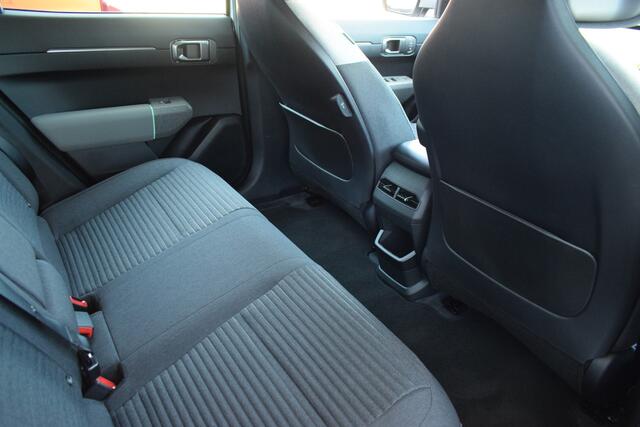 KIA EV4 Air 58.3 kWh | Stoel-/ Stuurverwarming | Adaptieve Cruise Control | Climate Control | Tot 10Jr. Kia-Garantie |