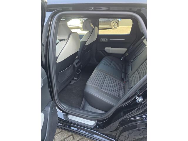 KIA EV4 Fastback GT-PlusLine 81.4 kWh | Panoramaschuifdak | Head-up display | Stoelventilatie voorstoelen | Harman Kardon |