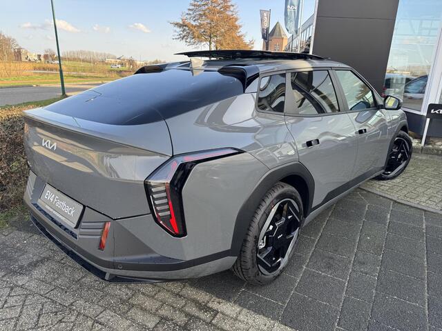 KIA EV4 Fastback Plus Advanced 81.4 kWh , Direct Leverbaar!, Inclusief 3000 euro Inruilpremie!, Complete Uitvoering!, Voorraadkorting!