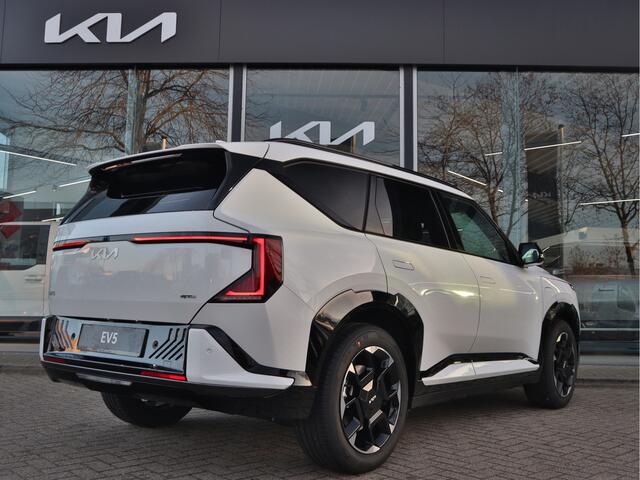 KIA EV5 GT-Line Business Edition 81.4 kWh - uit voorraad leverbaar - Leder | Panoramadak | Stoelverwarming | 19 inch | tot 10 jaar garantie