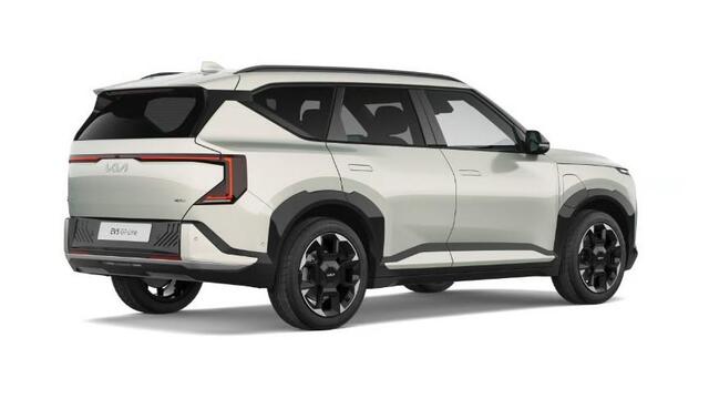 KIA EV5 GT-Line 81.4 kWh | Panoramaschuifdak | Harman Kardon | Led-Matrix | Stoelverwarming voor en achter | Zwarte hemelbekleding |