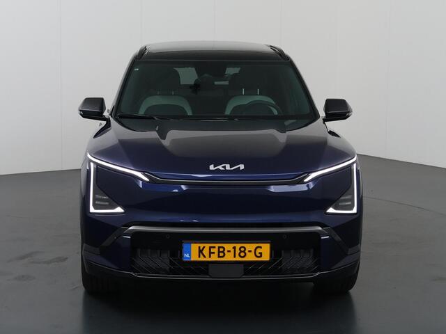 KIA EV5 GT-Line Business Edition 81.4 kWh | Panoramaschuifdak | Led Koplampen | Stoelverwarming voor en achter | Zwarte hemelbekleding | Adaptieve cruise control |