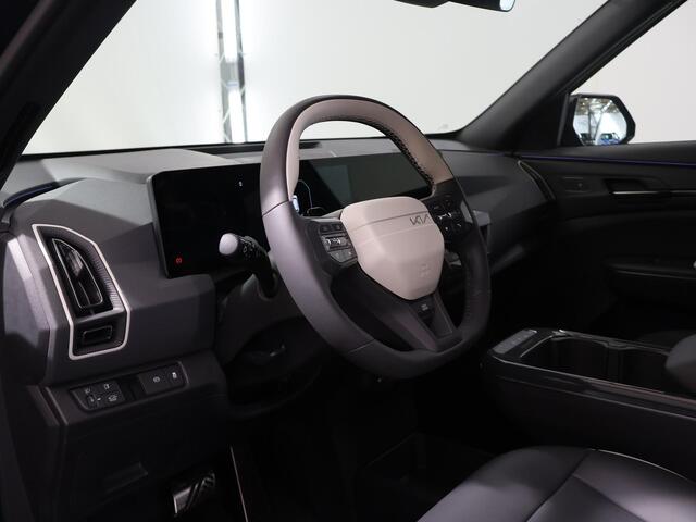 KIA EV5 GT-Line Business Edition 81.4 kWh | Panoramaschuifdak | Led Koplampen | Stoelverwarming voor en achter | Zwarte hemelbekleding | Adaptieve cruise control |