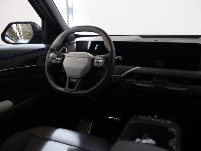 KIA EV5 GT-Line Business Edition 81.4 kWh | Panoramaschuifdak | Led Koplampen | Stoelverwarming voor en achter | Zwarte hemelbekleding | Adaptieve cruise control |