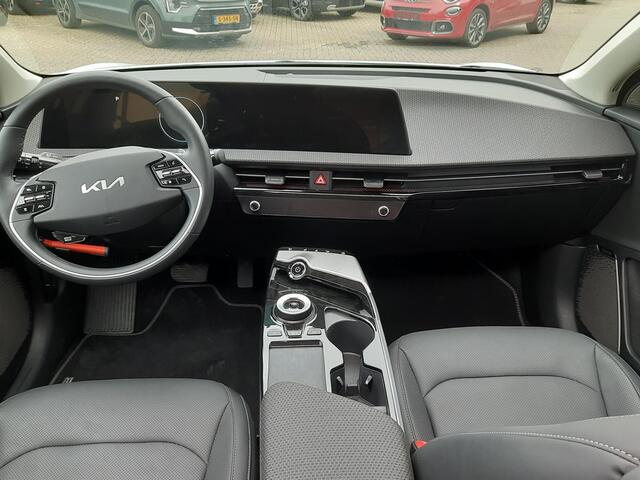 KIA EV6 Plus Advanced 77.4 kWh | Schuif-/kanteldak | Navi | Clima | Adapt. Cruise | Carplay | 20'' LM | Stoelverwarming en Verkoeling
