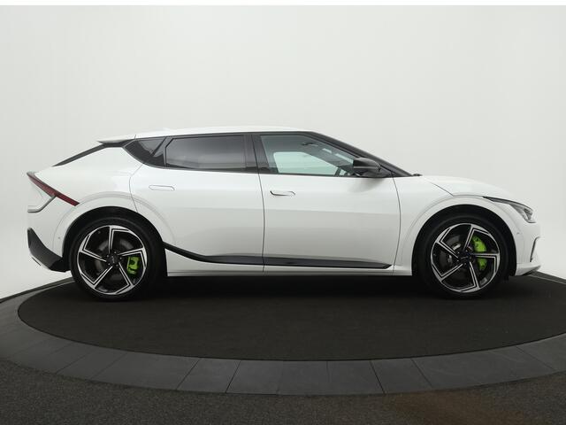 KIA EV6 GT AWD 77.4 kWh - 585PK - Kuipstoelen - Panoramadak - Meridian Audio - Apple CarPlay/Android Auto - Fabrieksgarantie tot 03-01-2030