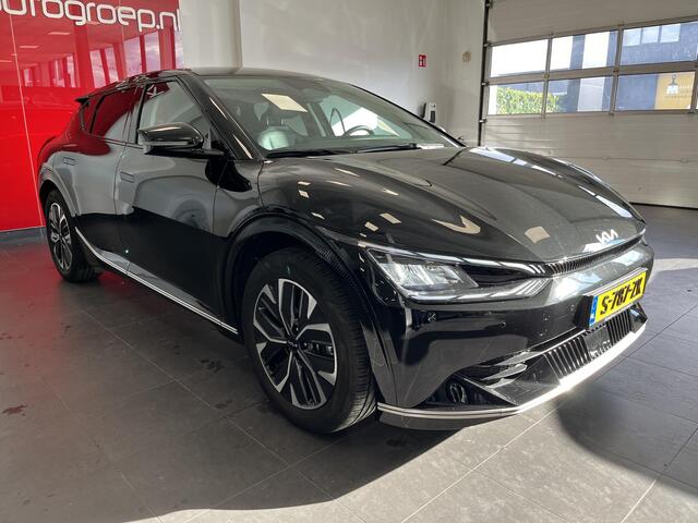 KIA EV6 Plus 77.4 kWh Met TREKHAAK, Stoel en Stuurverwarming, Adaptieve Cruise Control, Meridian Geluidinstallatie, Elektrische achterklep, Acheruitrij Camera