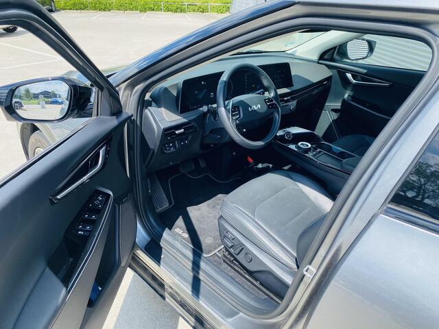 KIA EV6 Plus 77.4 kWh 20 inch | Trekhaak afn. | NL-dealer BTW auto | kmstand kan iets varieeren auto rijdt momenteel.