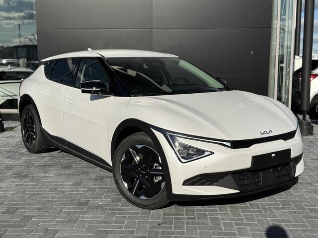 KIA EV6 Light Edition 63 kWh Direct Leverbaar! Lease vanaf ¤599,- p/m! | Camera | Keyless | Stoelverwarming