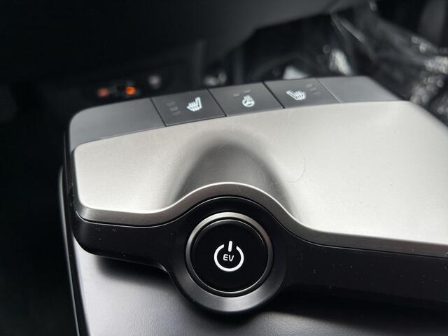 KIA EV6 Light Edition 63 kWh | NIEUWE AUTO | voorraad! | Navigatie | Applecarplay / Android Auto | Stuurverwarming | Stoelverwarming | Achteruitrijcamera