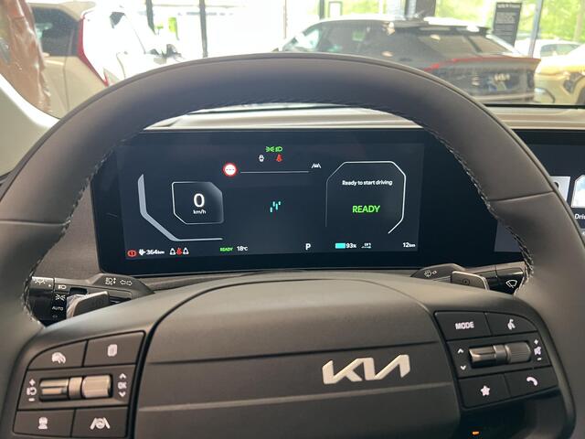 KIA EV6 Light Edition 63 kWh Prijs is incl. 2.000,= inruilpremie ! Uitvoorraad leverbaar.