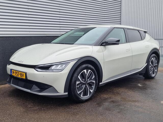 KIA EV6 58 kWh Warmtepomp, Navigatie, Stoel- & Stuurwielverwarming, LMV, Parkeersensoren voor + achter, Dodehoekdetectie, Privacy glass, 1e eign. NL-auto
