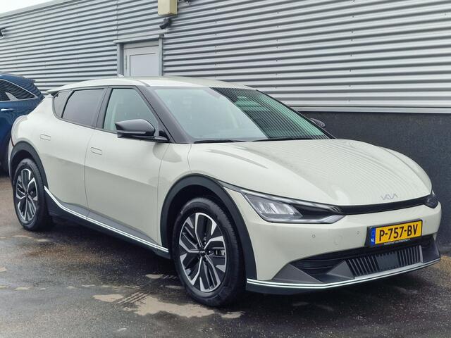 KIA EV6 58 kWh Warmtepomp, Navigatie, Stoel- & Stuurwielverwarming, LMV, Parkeersensoren voor + achter, Dodehoekdetectie, Privacy glass, 1e eign. NL-auto