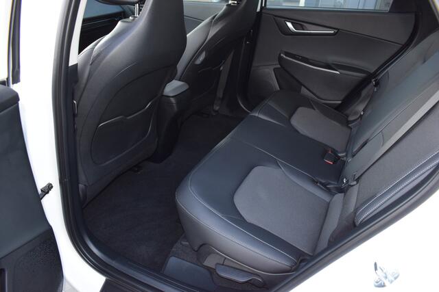 KIA EV6 77.4kWh Light ECC Cr.Control-Adaptief Navi+Camera+BT Leder/Stof Trekhaak 19"LMV 7.770km Tot 10Jr. Kia-Garantie