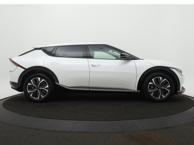 KIA EV6 Plus 77.4 kWh - Warmtepomp - Navigatie - Adaptief Cruise Control - Climate Control - Stoel/Stuur Verwarming - Fabrieksgarantie Tot 2030 * Rijdende demo*