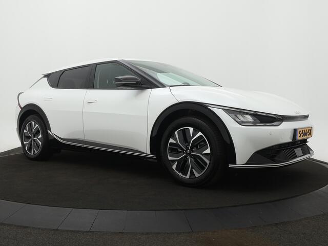 KIA EV6 Plus 77.4 kWh - Warmtepomp - Navigatie - Adaptief Cruise Control - Climate Control - Stoel/Stuur Verwarming - Fabrieksgarantie Tot 2030 * Rijdende demo*