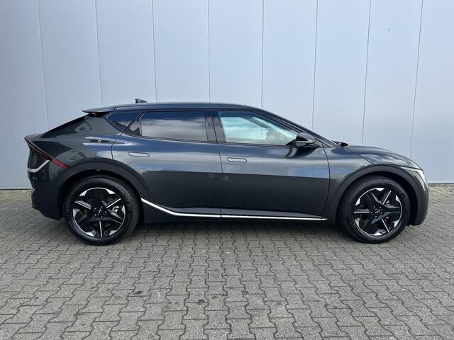 KIA EV6 Light Edition 63 kWh Elektromotor 125kW (A) | Stoel / stuurverwarming | Adaptive cruise controle | Parkeercamera / sensoren voor en achter |