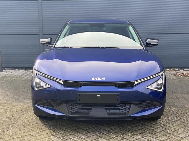 KIA EV6 Light Edition 63.0kWh Elektromotor 125kW (A) Lease vanaf ¤599,- p/m! | Stoelverwarming | Achteruitrijcamera |