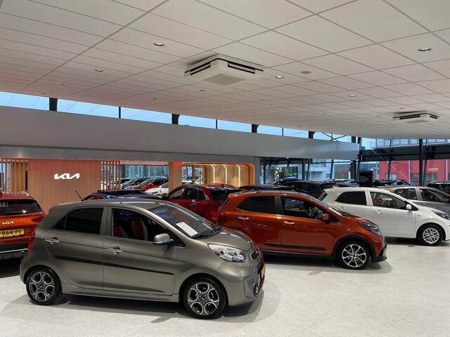 KIA EV6 Light Edition 58 kWh - Stoel-/stuurverwarming - Cruise Control - Navigatie - Getint glas - Climate Control - Fabrieksgarantie tot 06-2031