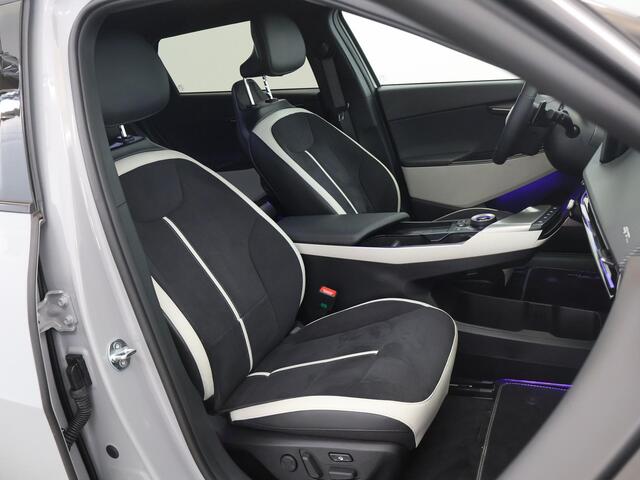 KIA EV6 GT-Line pano 84.0kWh Elektromotor 168kW | Afneembare trekhaak | Panoramadak | Meridian Audio | Elekt. Stoelverstelling met geheugen | Stoelventilatie | Head-Up Display |
