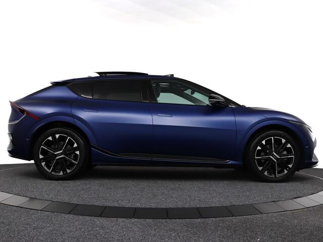 KIA EV6 GT-Line 84 kWh - *DEMO* - Schuif-/kanteldak - Stoel-/stuurverwarming - Navigatie - Apple CarPlay/Android Auto - Fabrieksgarantie tot 09-2031
