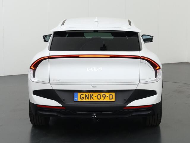 KIA EV6 Light Edition 63 kWh | Trekhaak | Stoel/Stuurwielverwarming | Navigatie | Parkeercamera | Climate Control |
