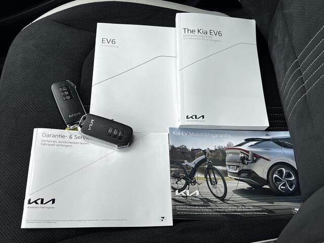 KIA EV6 GT-Line 77.4 kWh / Dealer onderhouden / Schuifdak / Trekgewicht 1.600 kg / Adaptieve CC / HUD / Elektrische stoelen en klep / Stoelventilatie / Stoel-, stuur- en achterbankverwarming / All Season banden / 20" LM wielen /