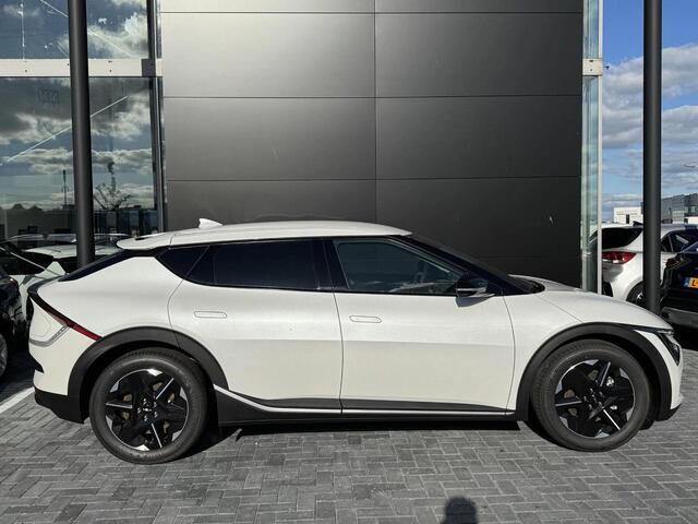 KIA EV6 Air 84 kWh Nu ¤ 2.000,-Inruilvoordeel! Nu ¤ 2.000,- Inruilvoordeel - UIT VOORRAAD LEVERBAAR!