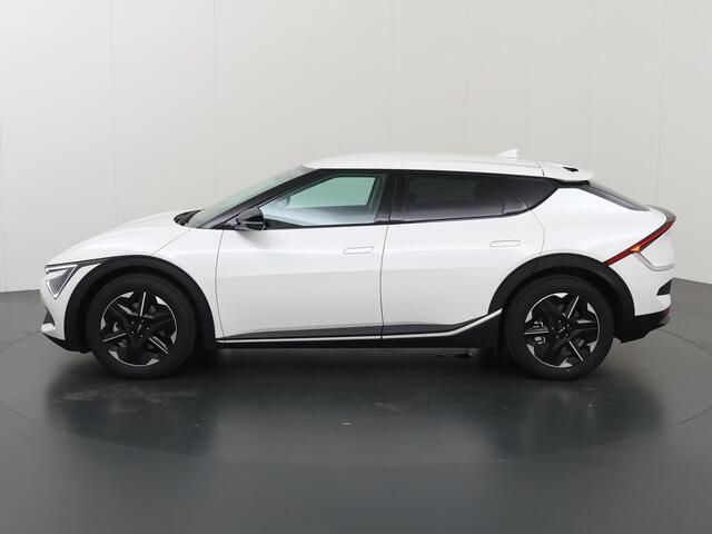 KIA EV6 Light Edition 63 kWh | Parkeercamera | Keyless Entry | Stoelverwarming | Apple Carplay | Android Auto |